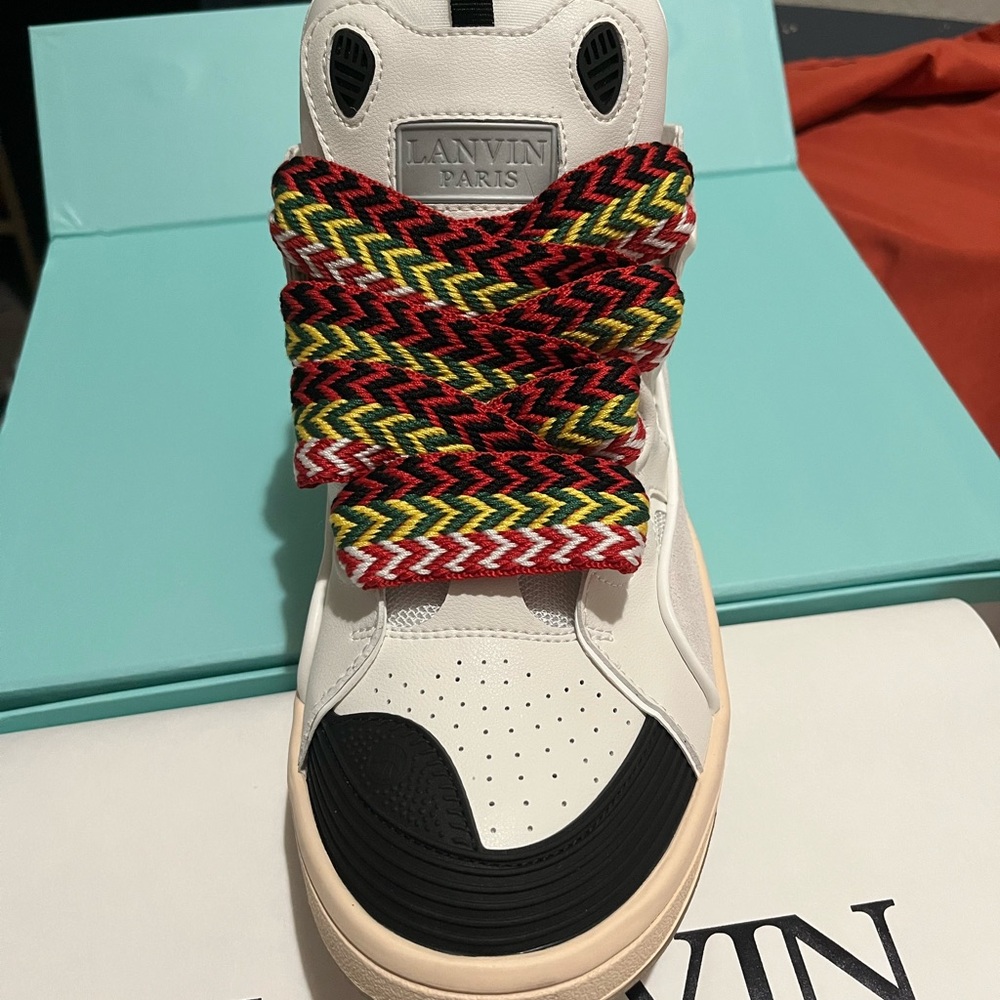 HP White and Black Sneakers with Unique Lacing